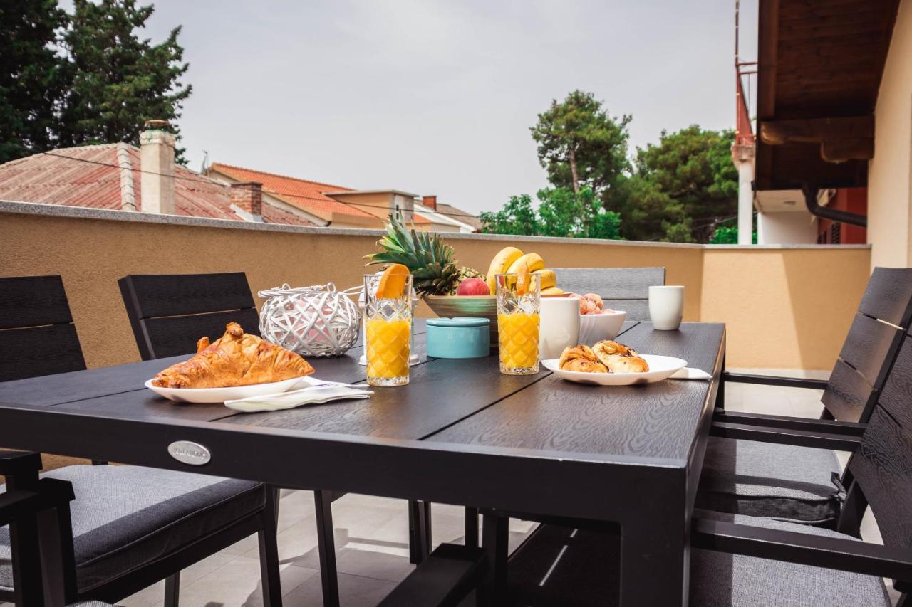 Apartmani Vuckovic Vodice Exterior foto